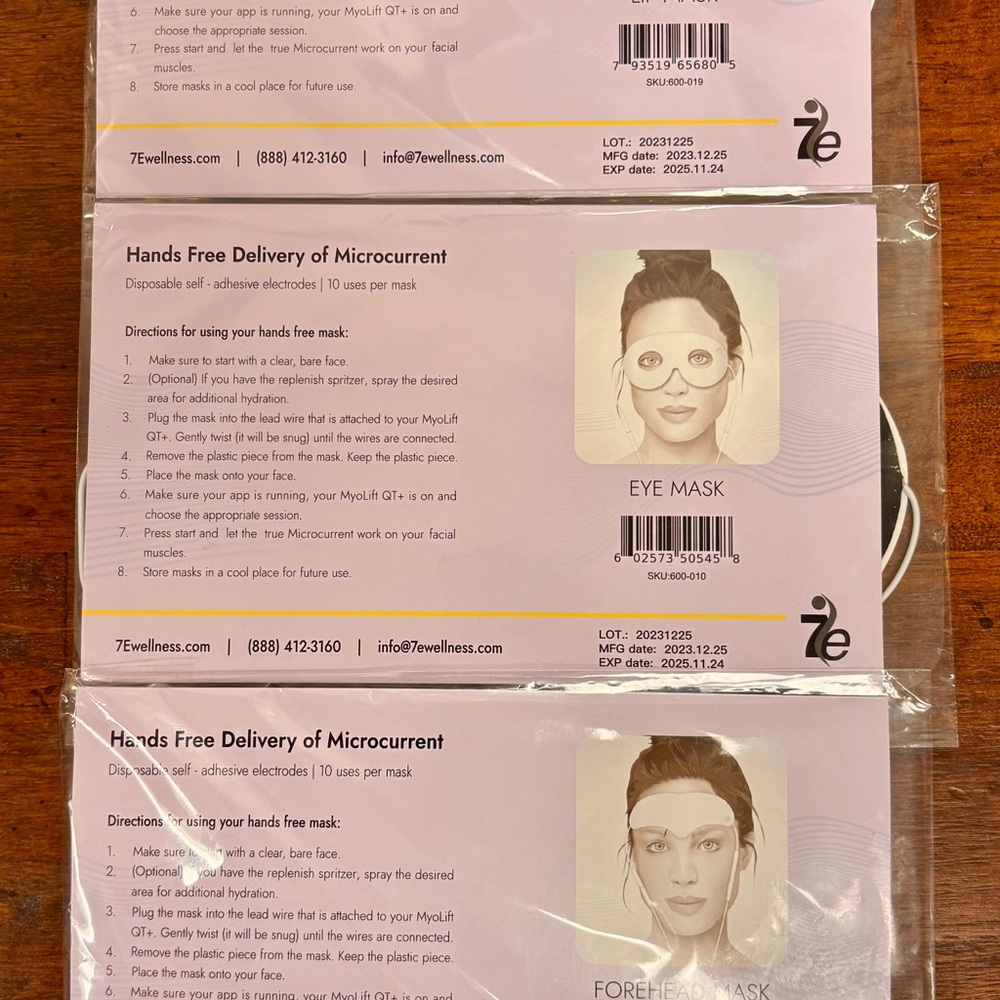 Hands free Microcurrentent lip/eye/forehead mask to be used with the MyoLift QT.